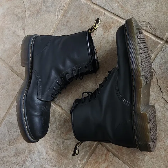 Dr. Martens Safety Boot Black Need Insoles