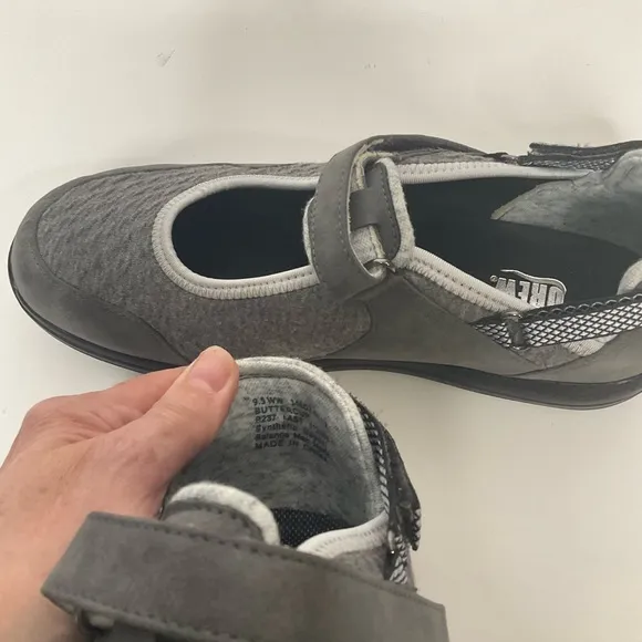 Drew Women’s Buttercup Grey Combo Orthopedic Self Adhesive Strap Comfy Shoes 9.5