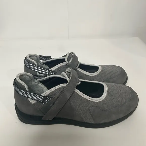 Drew Women’s Buttercup Grey Combo Orthopedic Self Adhesive Strap Comfy Shoes 9.5