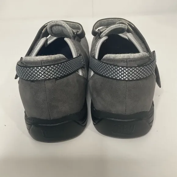 Drew Women’s Buttercup Grey Combo Orthopedic Self Adhesive Strap Comfy Shoes 9.5