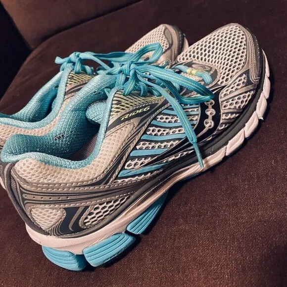 Excellent Saucony Womens Running Shoes Ride 6 Light Grey Silver Light Blue 8 US