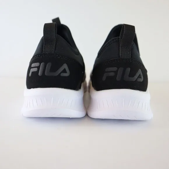 FILA Women's Accolade Evo Sneakers Size 6 Black Shoes New In Box