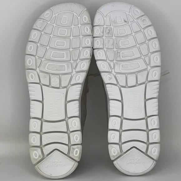 Finn Comfort Shoes NWOT Gray Sneaker Lace Up Size EU 35 US 5