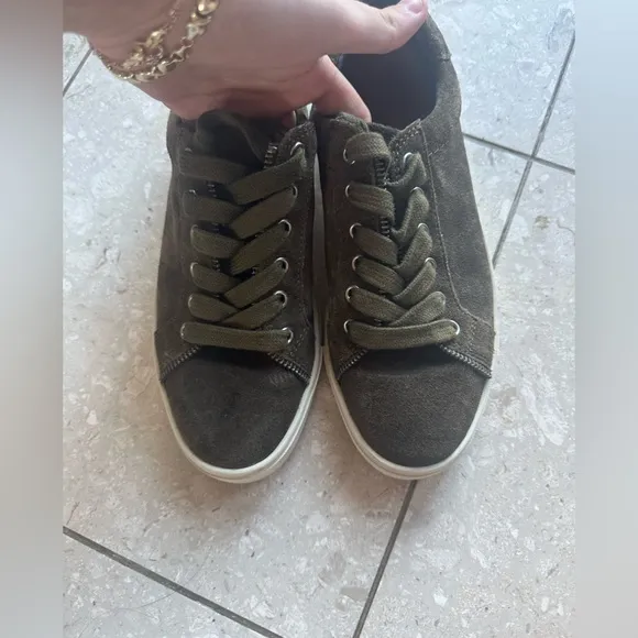 Frye &amp; Co. Sindy Moto Low Womens 6 Green Suede Lifestyle Sneakers Shoes