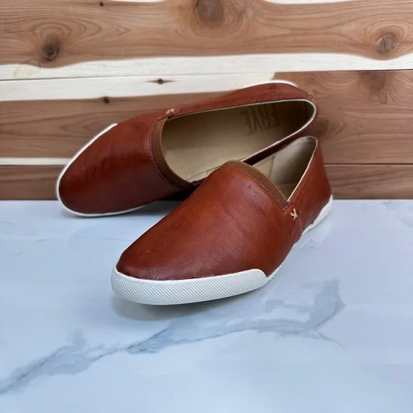 FRYE Melanie Women's Tan Leather Slip On Sneaker Flats Spring Shoes Size 7