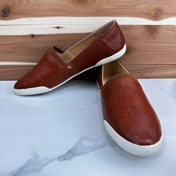 FRYE Melanie Women's Tan Leather Slip On Sneaker Flats Spring Shoes Size 7