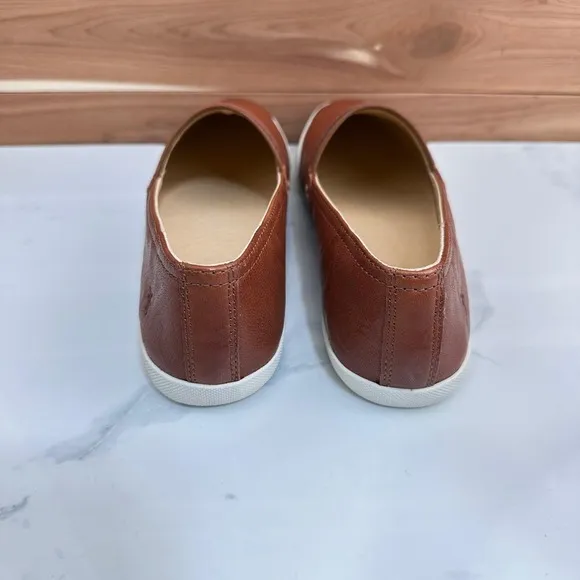 FRYE Melanie Women's Tan Leather Slip On Sneaker Flats Spring Shoes Size 7