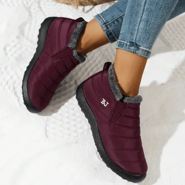 GlideComfort™ - Women's warm sheepskin-lined boots