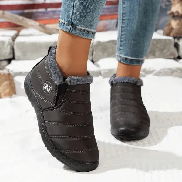 GlideComfort™ - Women's warm sheepskin-lined boots