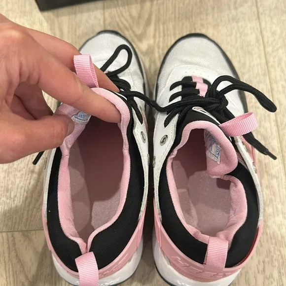 Heelys Pink and Black Roller Shoes
