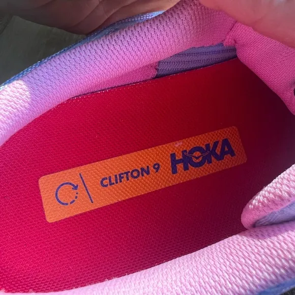 HOKA Clifton 9 Walking Running Athletic Shoes Youth Size 7 or Woman’s 8.5