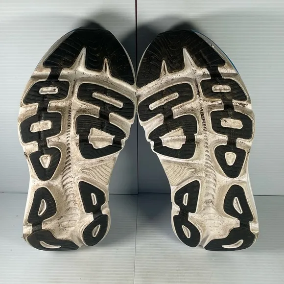Hoka Gaviota 5 - Gray and Blue Running Shoes