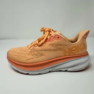 HOKA One Clifton 9 Women's Size 7B Walking/ Running Shoes Cantaloupe NEW IN BOX