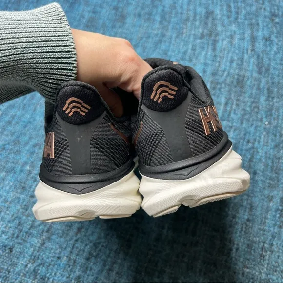 Hoka One One Clifton 9 Running Shoes in Black Rose Gold