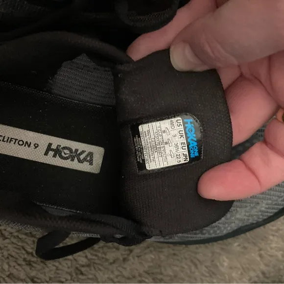 Hoka One One Clifton 9 Youth Big Kid BWHT Black Running Shoes Sneakers Size 4MD