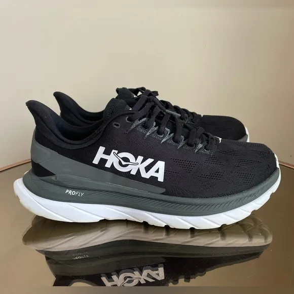 Hoka One One Mach 4 Black Running Athletic Shoes Womens Sz 10