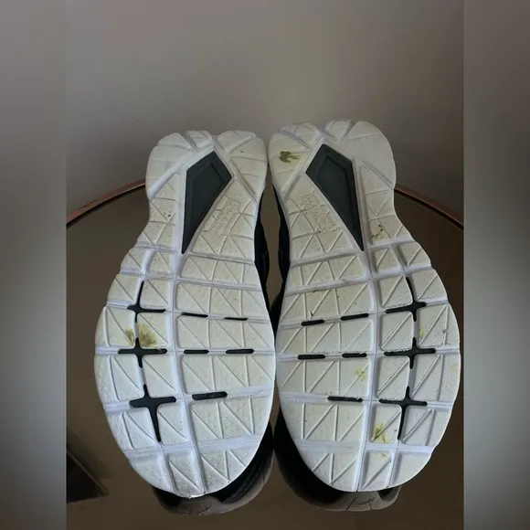 Hoka One One Mach 4 Black Running Athletic Shoes Womens Sz 10