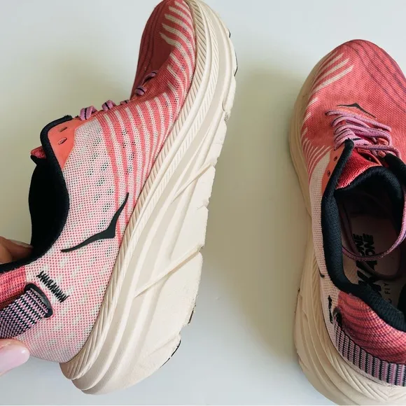 Hoka One One SIZE 8.5 women’s Rincon running shoes