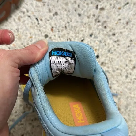HOKA one one summer song Bondi 8 size 7 shoe running  blue yellow