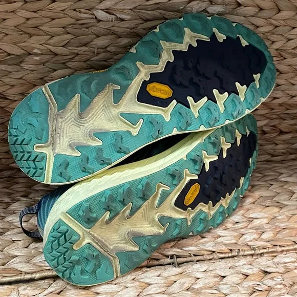 Hoka One One W Speedgoat 4‎ Running Shoes Vibram Soles