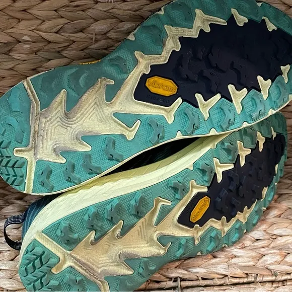 Hoka One One W Speedgoat 4‎ Running Shoes Vibram Soles