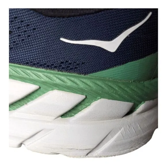 HOKA ONE ONE Clifton 7 Running Shoes Size 9B