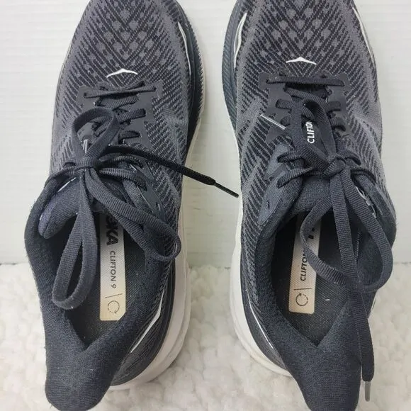 Hoka One One Clifton 9 Nens Sneaker Size 10.5D Black White Running Shoes