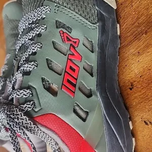 Inov 8 All Train 215 Men’s size 8.5