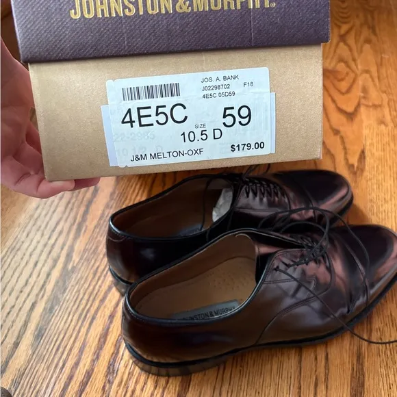 Johnston &amp; Murphy melton toe cap dress shoes, Men’s 10.5