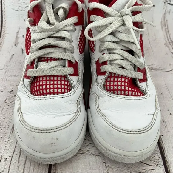 JORDAN 4 Retro “Alternate 89” Youth, Red and White Basketball Shoes (Size 1Y)