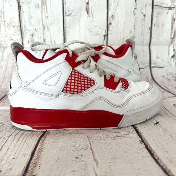 JORDAN 4 Retro “Alternate 89” Youth, Red and White Basketball Shoes (Size 1Y)