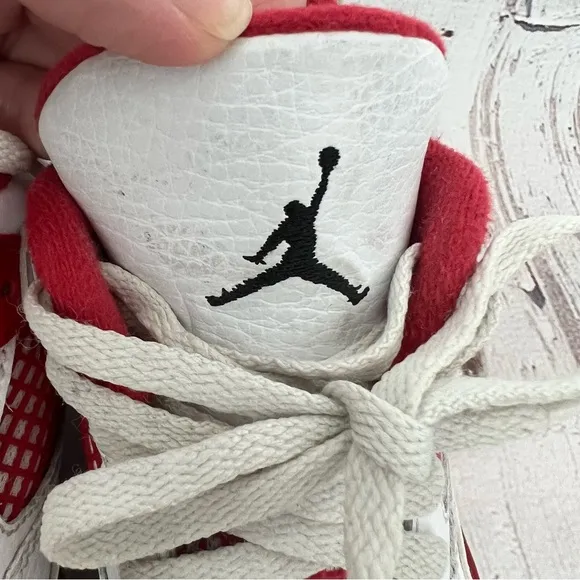 JORDAN 4 Retro “Alternate 89” Youth, Red and White Basketball Shoes (Size 1Y)