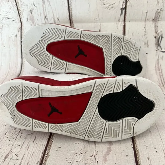JORDAN 4 Retro “Alternate 89” Youth, Red and White Basketball Shoes (Size 1Y)