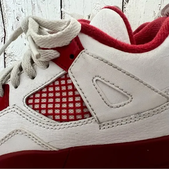 JORDAN 4 Retro “Alternate 89” Youth, Red and White Basketball Shoes (Size 1Y)