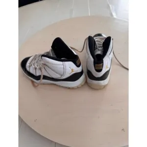 Jordan KidsAir Jordan 11 &quot;Gratitude&quot; sneakers US size for Y2 retired