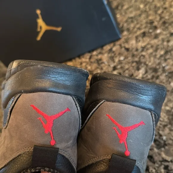 Jordan retro 10 big kids Black and Gray Sneakers GUC 5.5Y