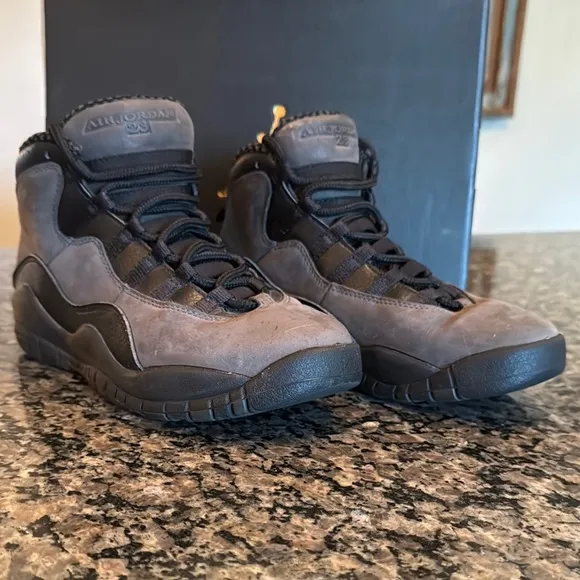 Jordan retro 10 big kids Black and Gray Sneakers GUC 5.5Y