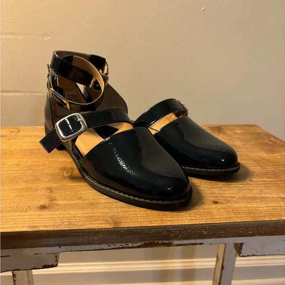 Journee Collection Womens Constance Mary Jane Shoes size 8