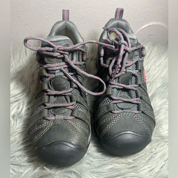 KEEN Targhee II Low WP Hiking Shoes - Women's Black Hiking Shoes Size 5.5