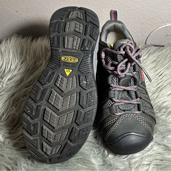 KEEN Targhee II Low WP Hiking Shoes - Women's Black Hiking Shoes Size 5.5