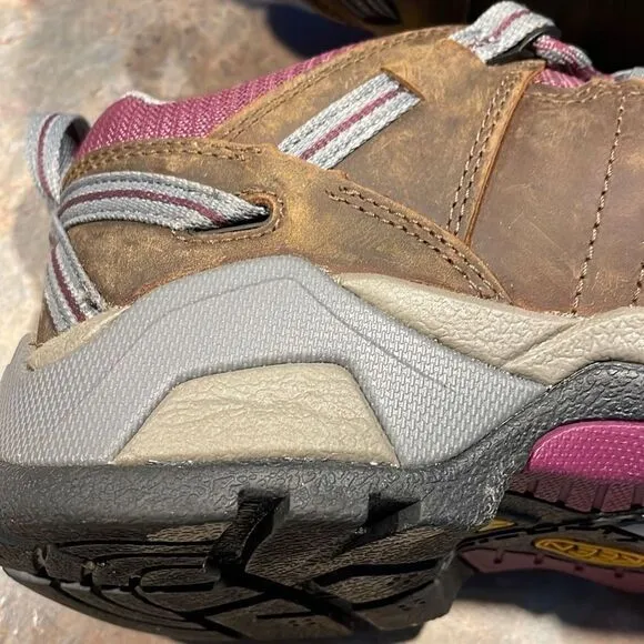 Keen Utility Detroit xt Steel Toe Woman’s boot shoe size 9