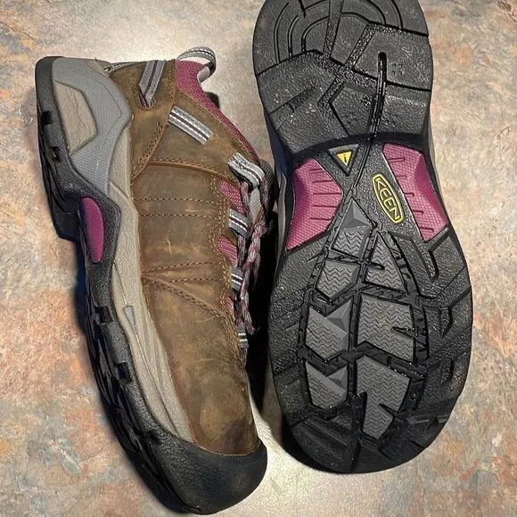 Keen Utility Detroit xt Steel Toe Woman’s boot shoe size 9