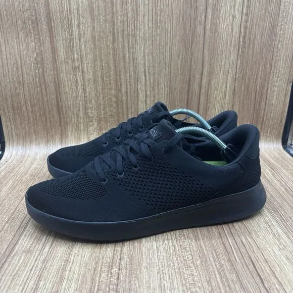 Kizik Lima Men's Size 12 Hands Free Slip On Blackout Sneakers Shoes Casual