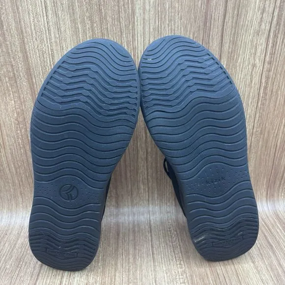 Kizik Lima Men's Size 12 Hands Free Slip On Blackout Sneakers Shoes Casual