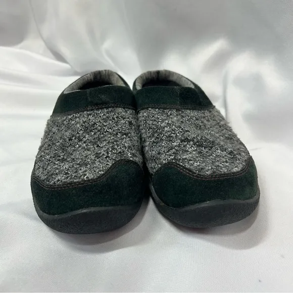 KURU | Draft Black Gray Slippers Slip On Indoor Shoes Women's Size 8.5