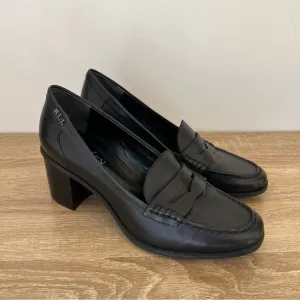 Lauren Ralph Lauren Women’s Size 8.5 Black Heels