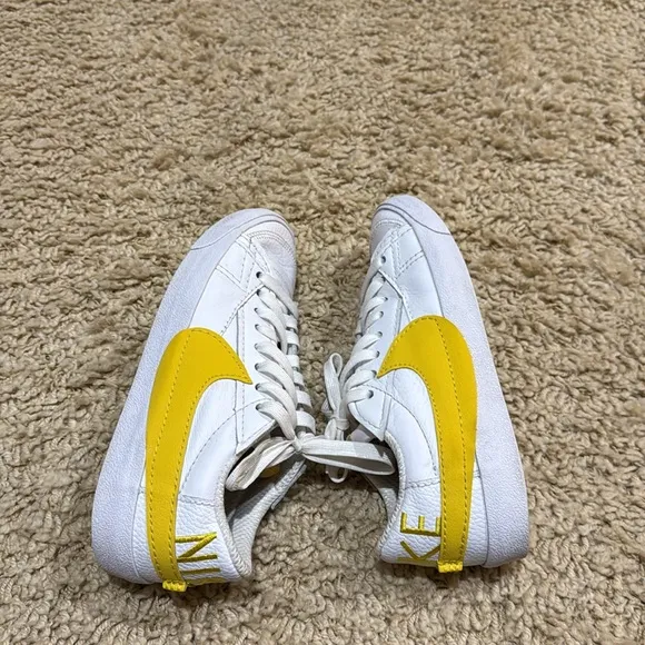 Like New Nike Blazer Low Jumbo Sneakers Tennis Shoes White Vivid Sulfur 9.5
