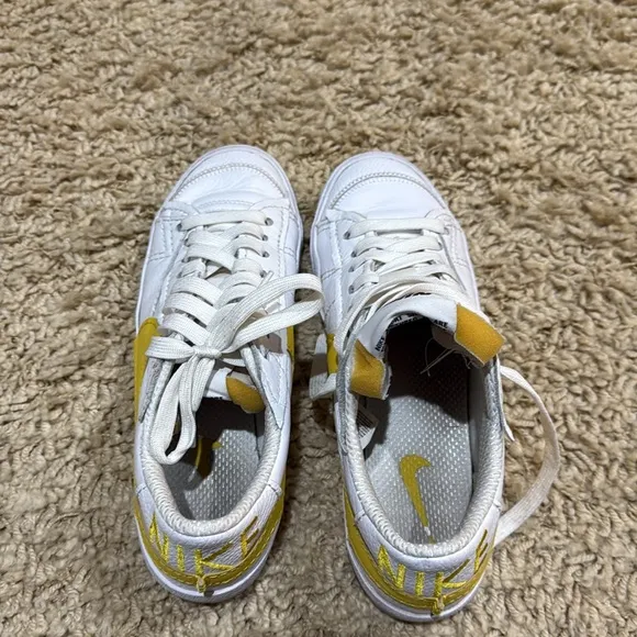Like New Nike Blazer Low Jumbo Sneakers Tennis Shoes White Vivid Sulfur 9.5