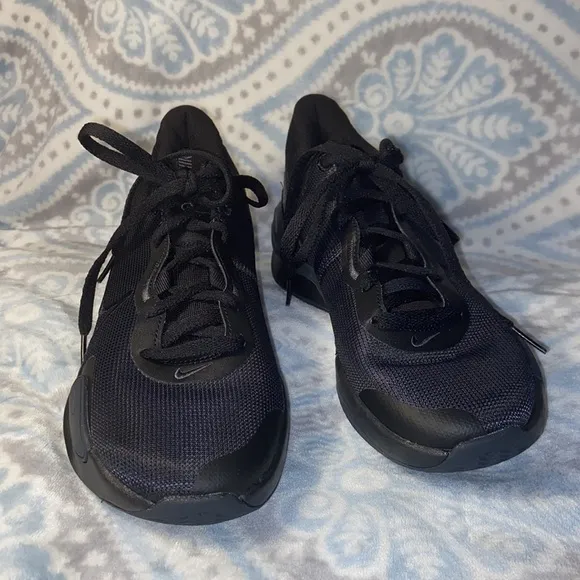 Like new Nike renew elevate III basketball sneakers shoes