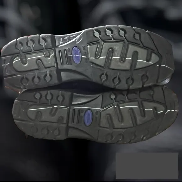 Like new WOLVERINE MEN'S BOOTS!